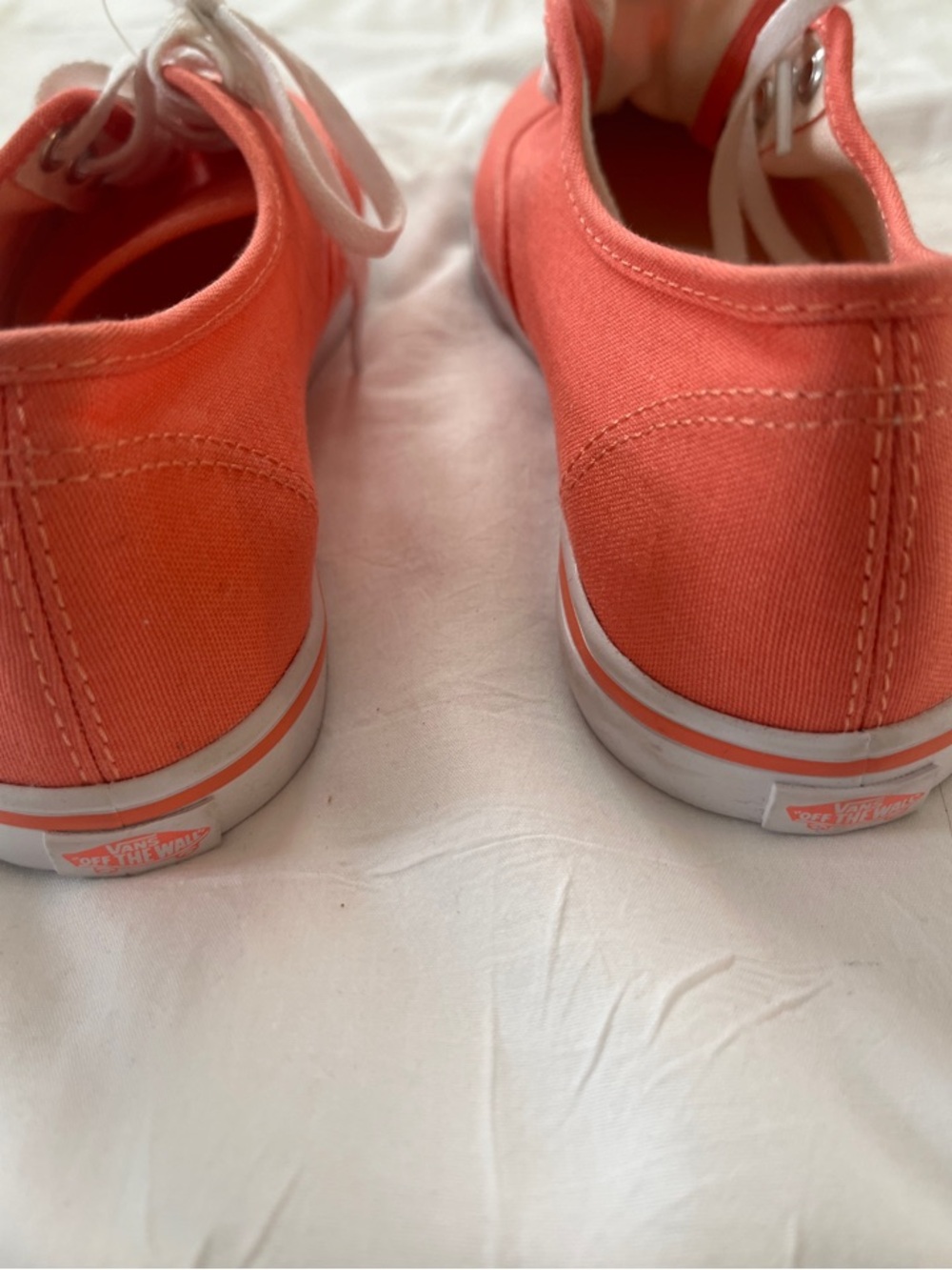 Vans Coral Canvas Low-Top Sneakers with White Laces~ NWOT - Picture 4 of 5
